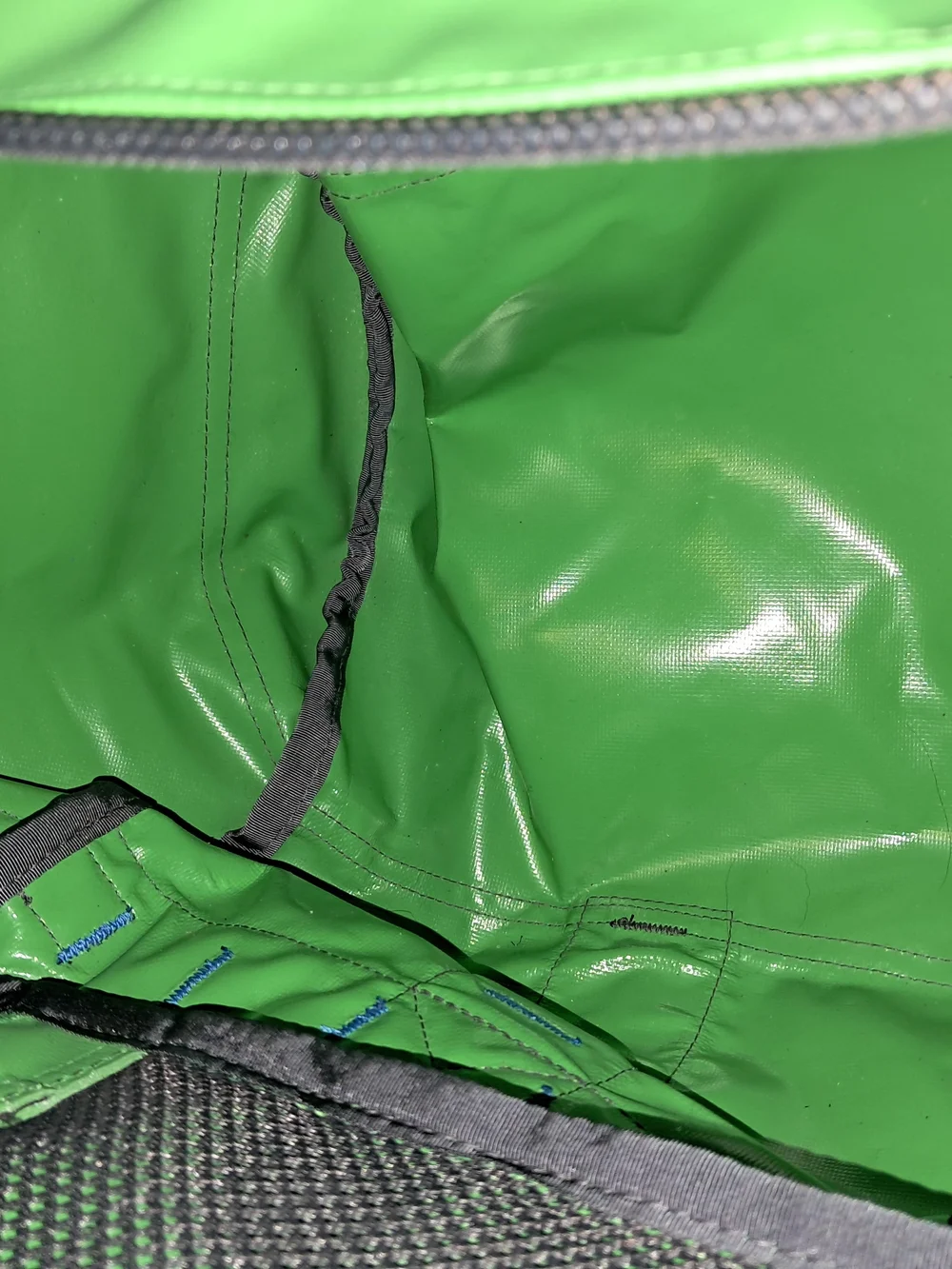 The North Face Green Duffle Bag - Reliable Travel & Gym Tote